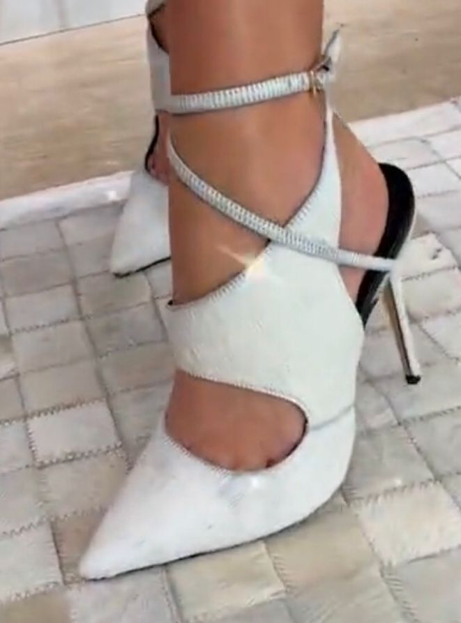 Scarpin best sale branco carrano