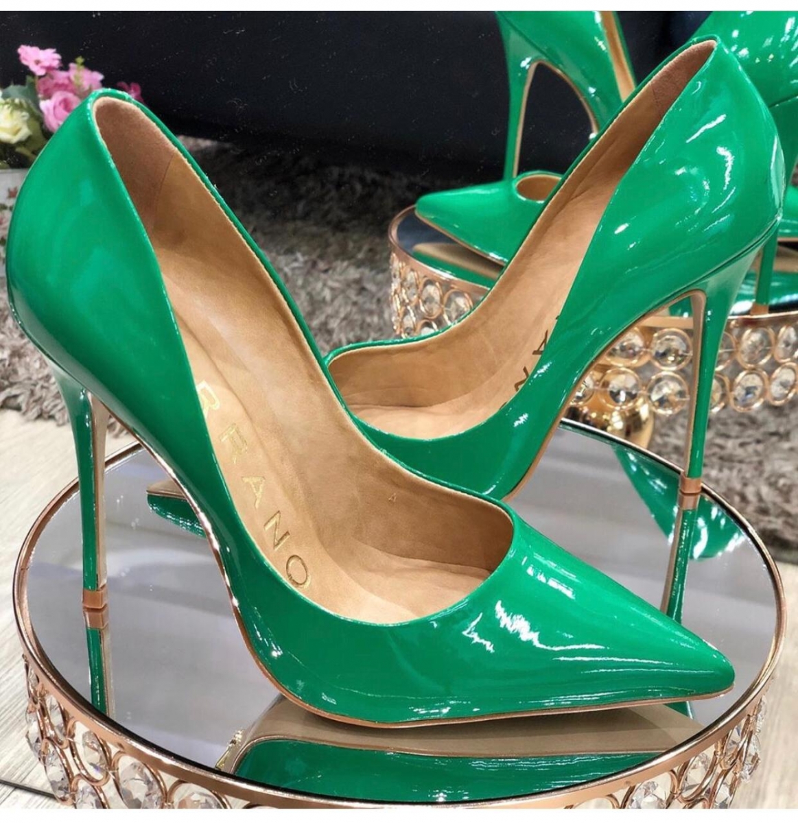 scarpin verde bandeira